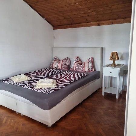 Apartmani Katarina Biograd Na Moru Esterno foto