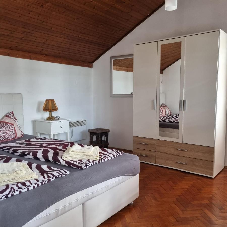 Apartmani Katarina Biograd Na Moru Esterno foto